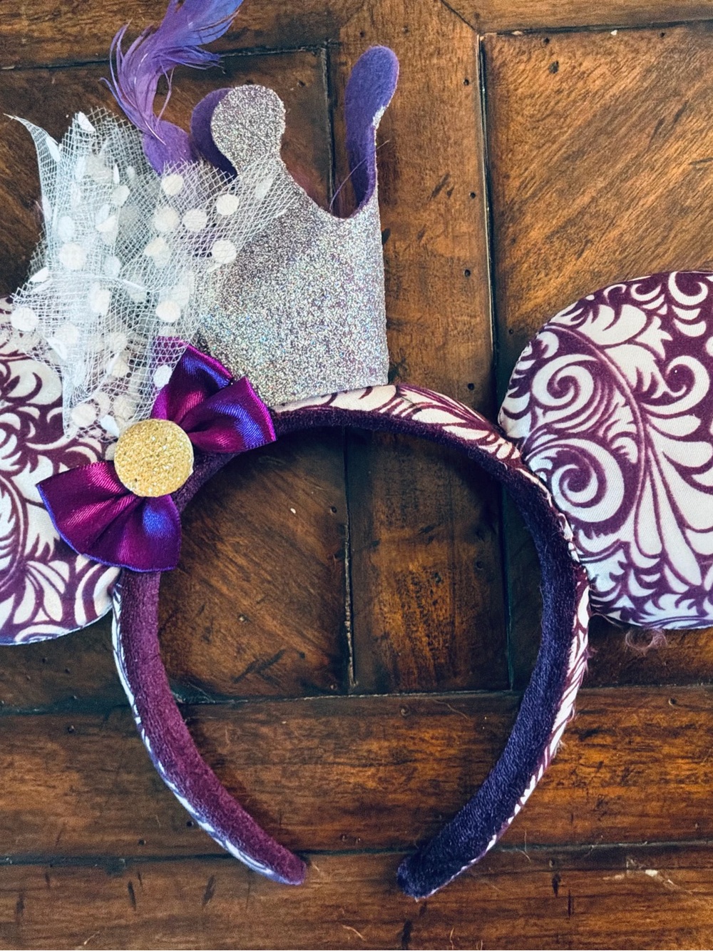 DISNEY ..Minnie Mouse headband